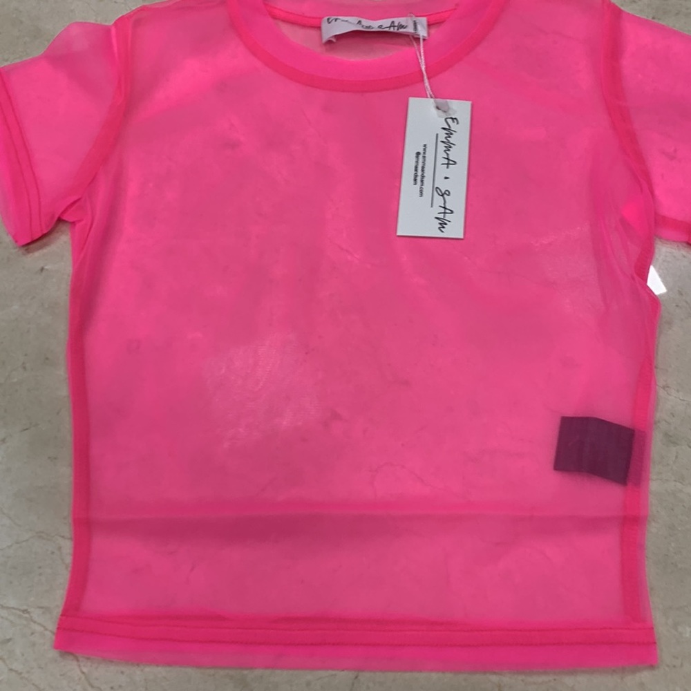 EMMA & SAM MESH CROPPED SHORT SLEEVE TOP LAYERING IN HOT PINK SZ SMALL, MEDIUM - Picture 6 of 14